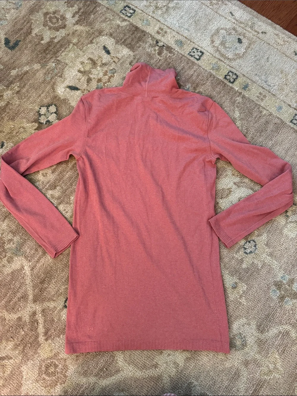 Lululemon Long Sleeve Turtleneck - light orange size 10